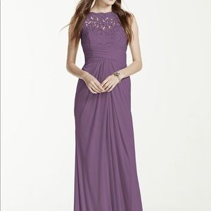 Sleeveless long mesh dress with corded lace